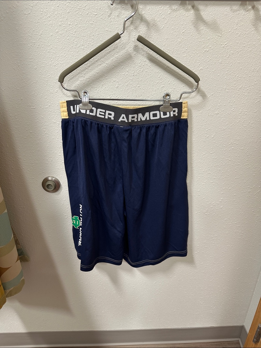 Under Armour Large Loose Men’s Notre Dame Navy Performance Shorts